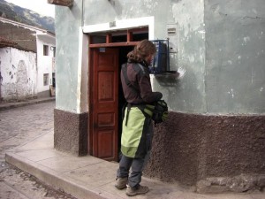 Alex beim xten Telefonat um das Flugticket nach Feuerland zu reservieren