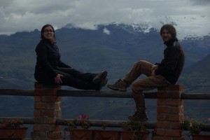 Blick von der Klosterterasse auf die Cordillera Blanca (hinter den Wolken)