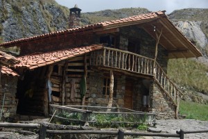 Wohnhaus beim Stall der Pfarrei (4200m)