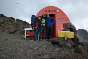 mit unserem Guide Martin vor dem Refugio