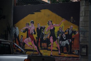 Die Stadt des Tango - Tango ist allgegenwaertig, sogar auf den Grafitti
