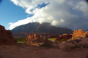 kurz vor Cafayate in den Abendstunden - wunderschoen