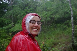 Dani demonstriert was Regen im Regenwald heisst :-)