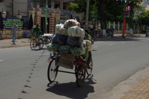 Wahnsinn, was die Fahrradrikschas alles transportieren...