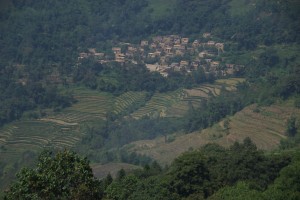 der Blick von unserer Terasse...sieht doch aus wie ein Dorf in der Toscana, oder?