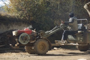 Die Arbeitstiere im Dorf - 2Takter, einzylinder Dieseltraktoren