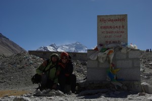 ... wir haben es geschafft - eines der schoensten und spektakulaersten Ziele unserer Reise - das Everest Basislager