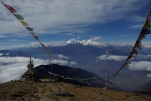 ..wir machen auf einem Huegel etwas oberhalb des Gompa Rast