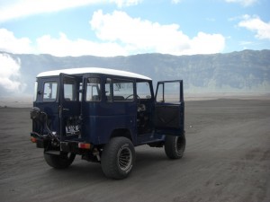 Naja wir sind fast allein - manche Touristen haben sich den Jeep fuer den ganzen Tag gemietet